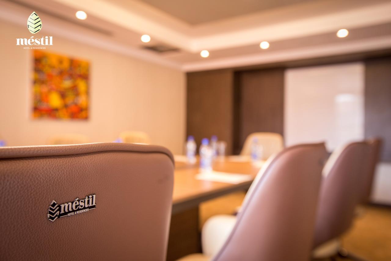 Mestil Hotel & Residences Kampala Exterior photo