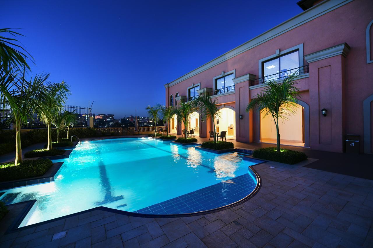 Mestil Hotel & Residences Kampala Exterior photo