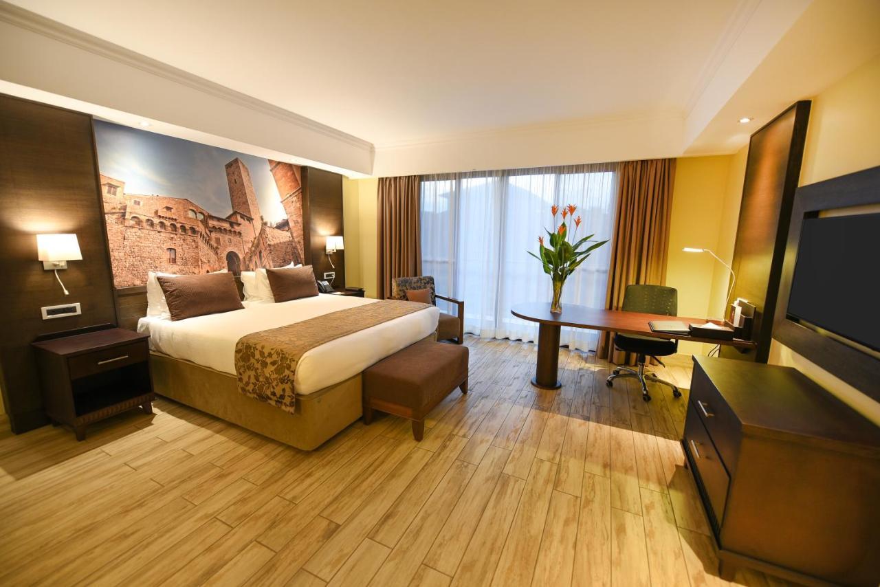 Mestil Hotel & Residences Kampala Exterior photo