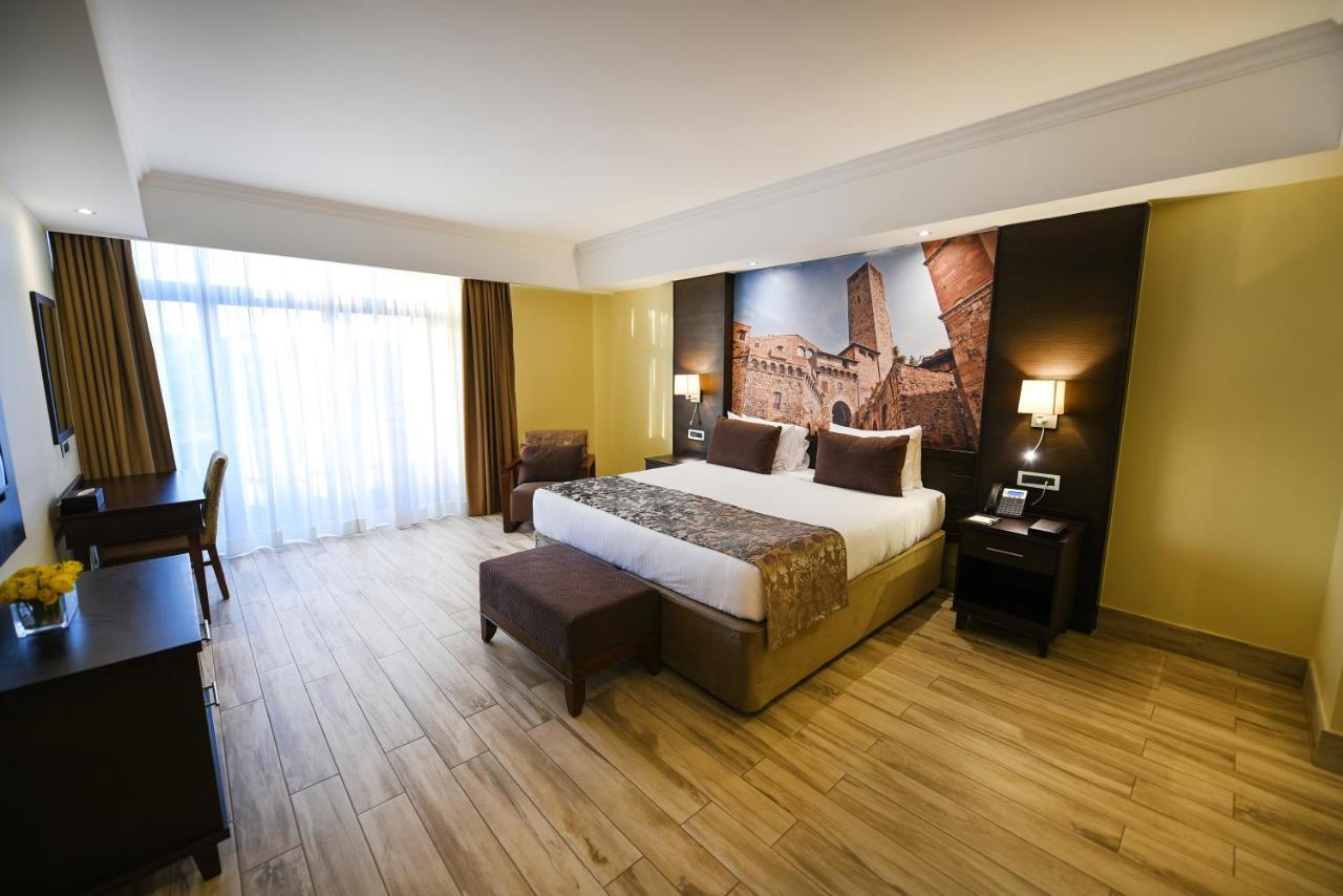 Mestil Hotel & Residences Kampala Exterior photo