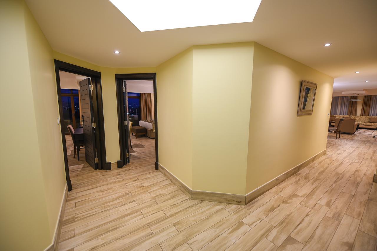 Mestil Hotel & Residences Kampala Exterior photo